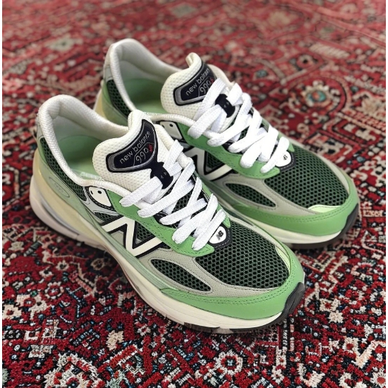 New Balance NB 990 V6 