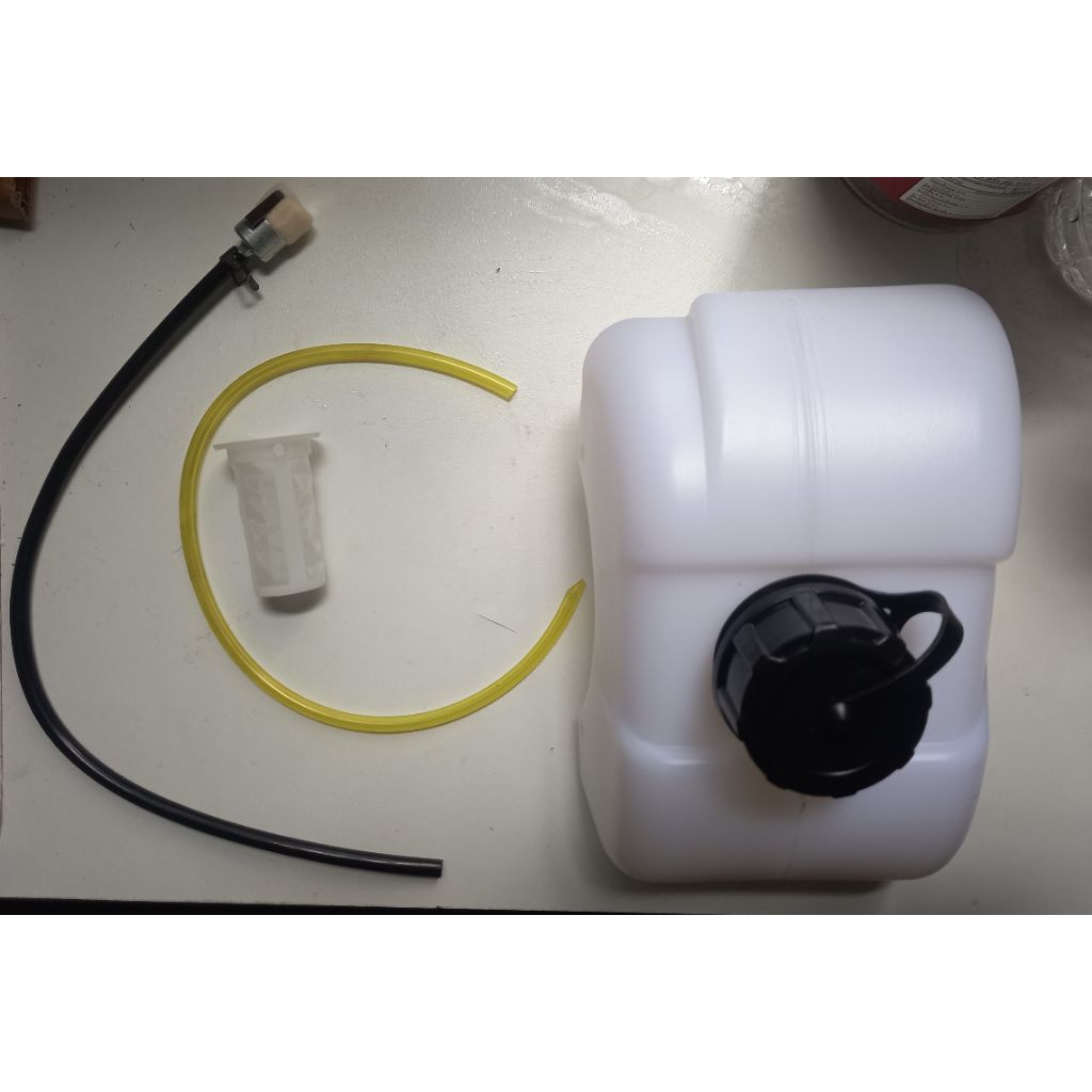 ถังน้ำมันเครื่องตัดหญ้า ดัดแปลงเป็นคาร์บูผ้าปั้ม รุ่น RBC411,413