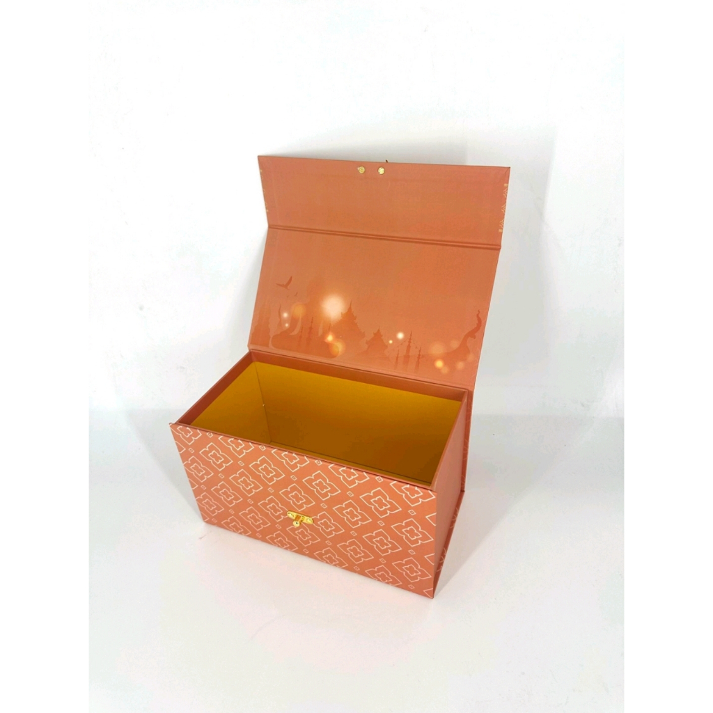 กล่องบรรจุสังฆทานพรีเมียม (กล่องเปล่า)  สังฆทาน ตัวล็อคอะไหล่ทอง ขนาด 9.5x5x5.5 นิ้ว - รูปที่ 6