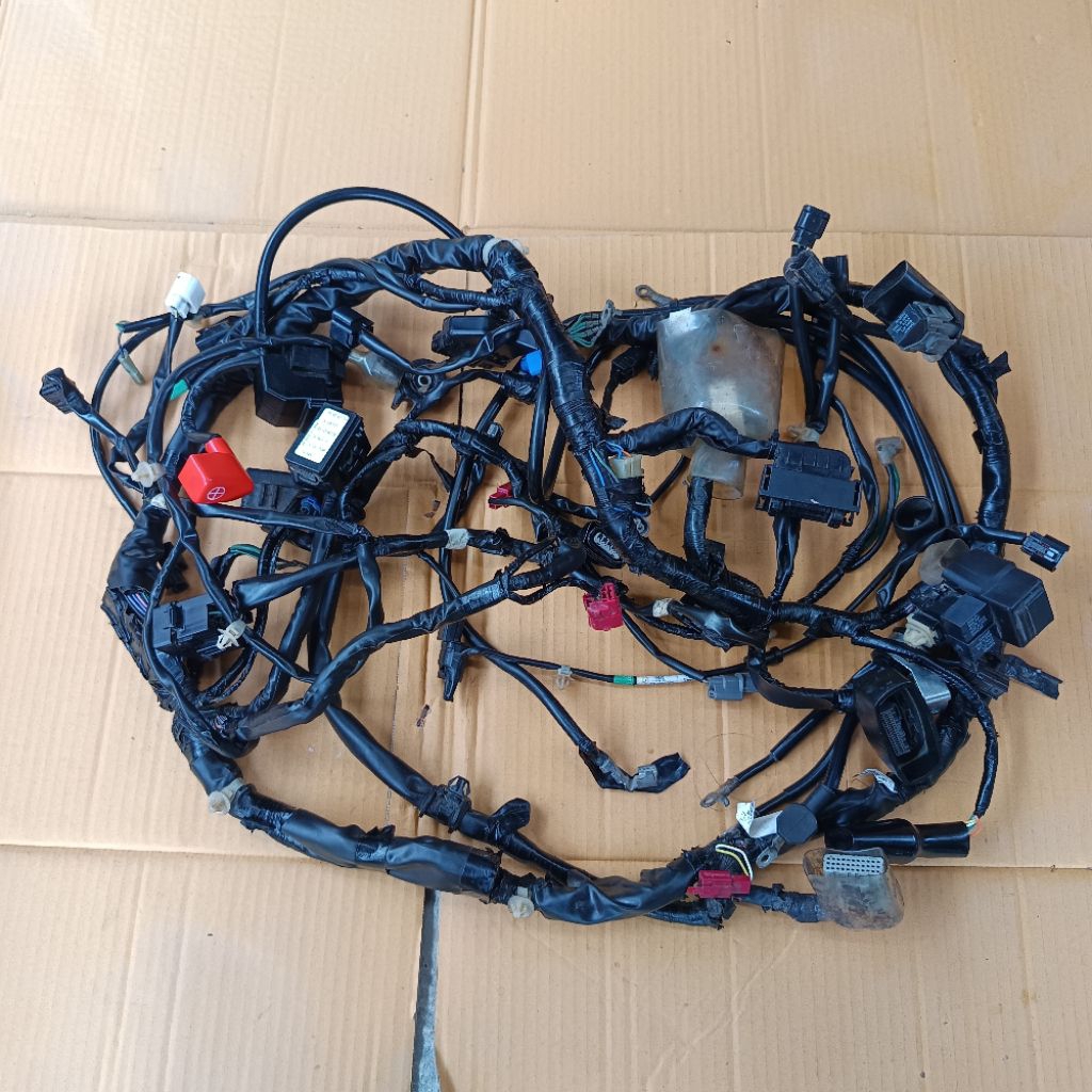 ชุดสายไฟเมน HONDA Forza350 ปี2022 รหัส 32100-K1B-T00 เดิมเเท้ มือสอง มีตำหนิ