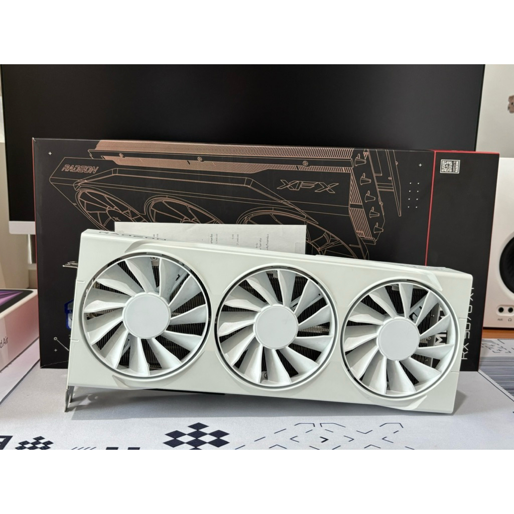 การ์ดจอ XFX Swift RX 9070XT White 16GB มือสองเหมือนใหม่