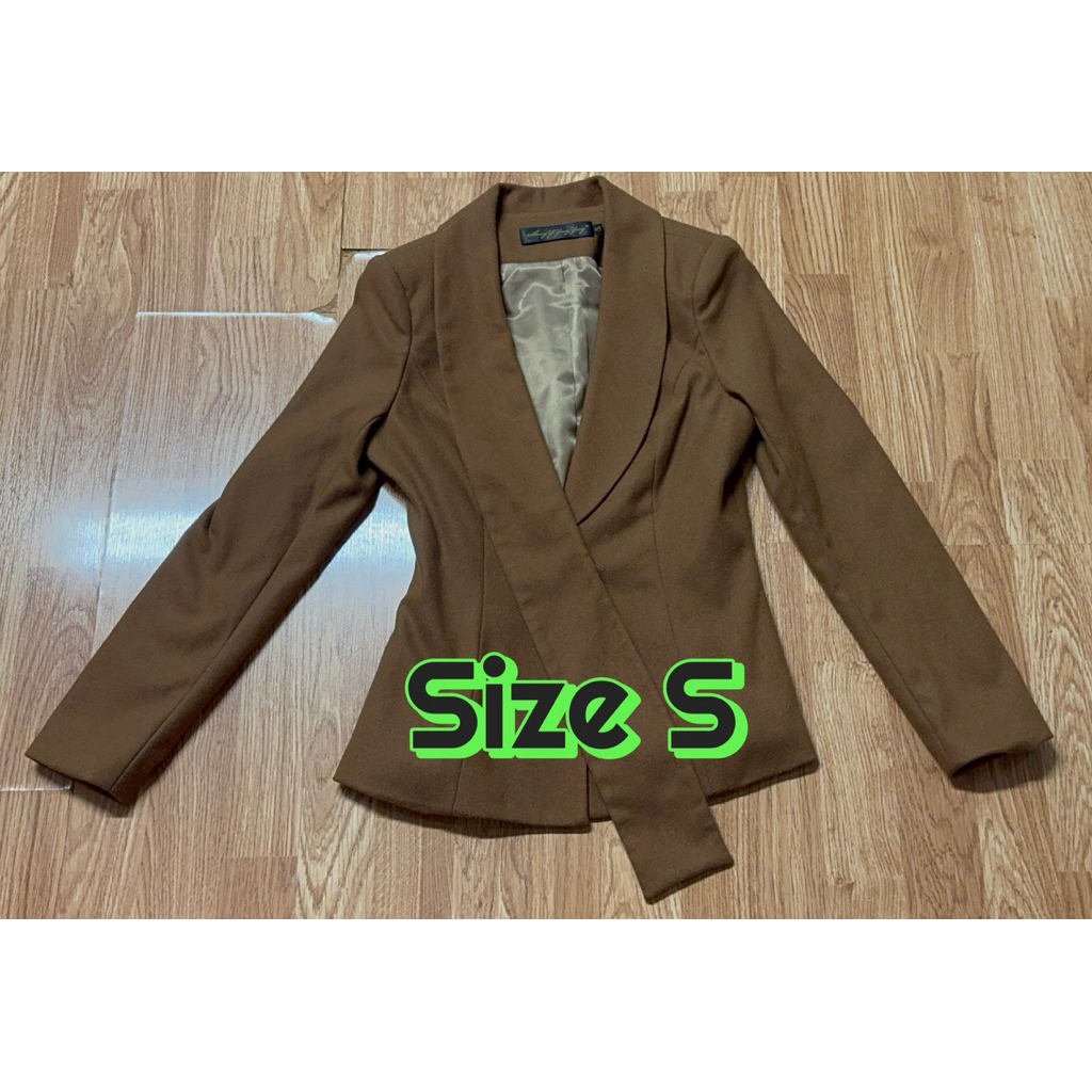 SU101 เสื้อสูทSize S (New)