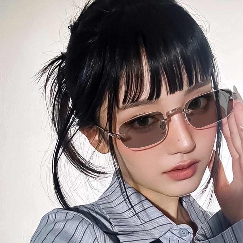 สินค้าจุด แว่นตาไร้กรอบ แว่นสายตาสั้นผู้หญิง ทรงเหลี่ยม กรอบเล็ก น้ำหนักเบามาก แว่นอ่านหนังสือป้องกันแสงสีฟ้าแบบไร้กรอบ - รูปที่ 2