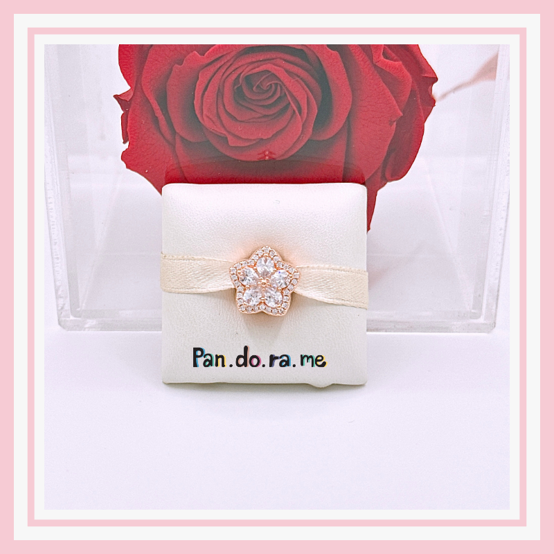 [พร้อมส่ง สินค้าแท้ 💯] ชาร์มโรสแพนโดร่า Sparkling Snowflake Pavé Charm