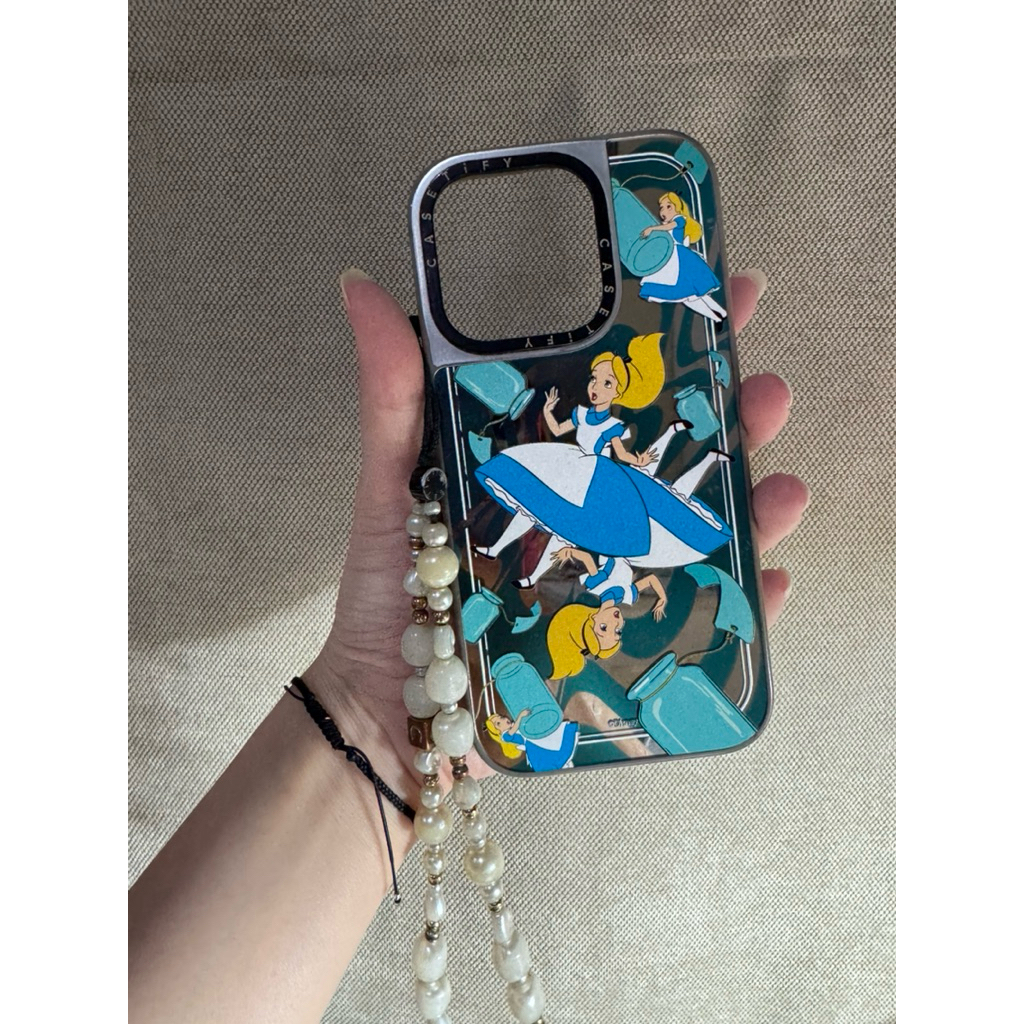 เคส iphone 15 pro castify พร้อมสาย ของแท้มือสอง