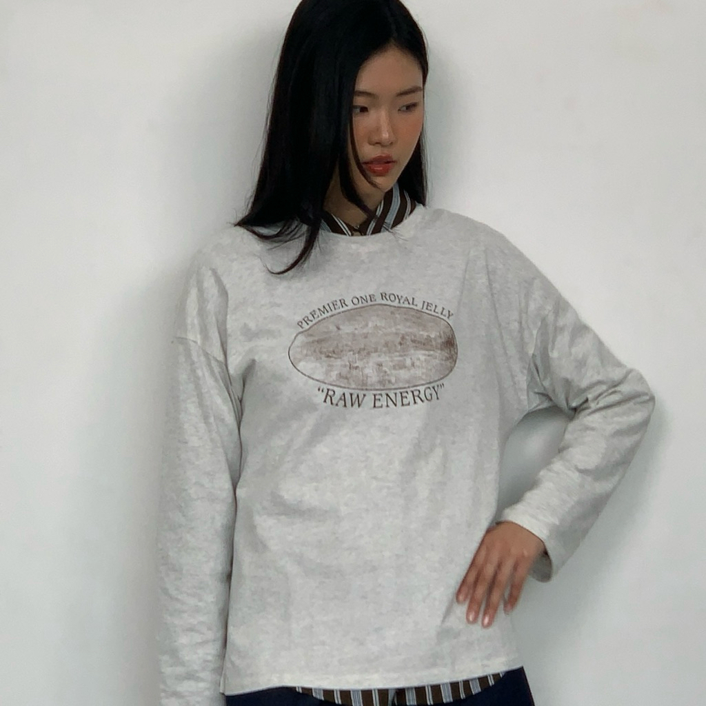 Something Royal Jelly long sleeve tee พร้อมส่ง