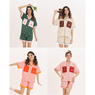 ชุดนอนเสื้อแขนสั้นและกางเกงขาสั้น Cuddly Dreams - The OG Str…