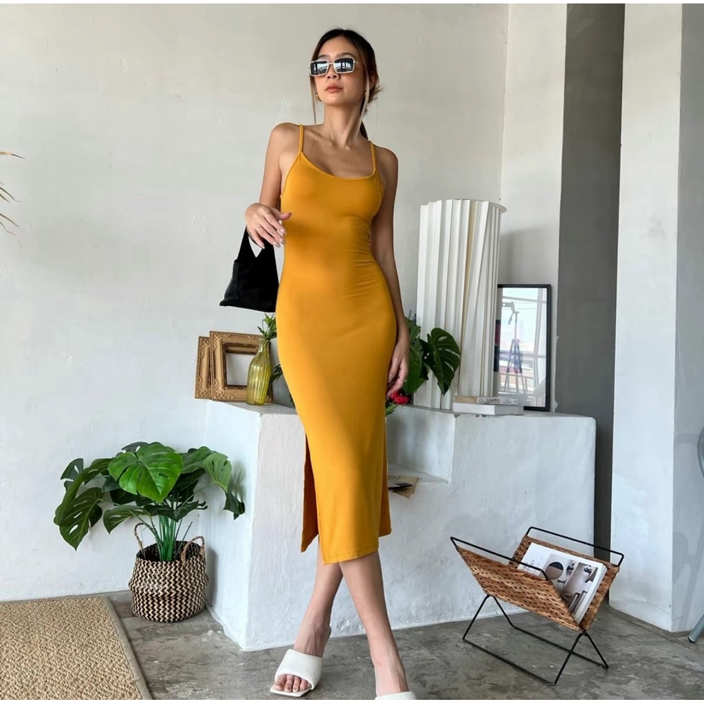 เดรสกระโปรงสายเดี่ยว สีเหลือง ป้าย Atipa