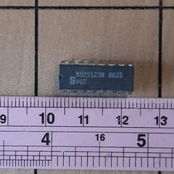 ไอซีN82S123Nตัวละ35บาท
