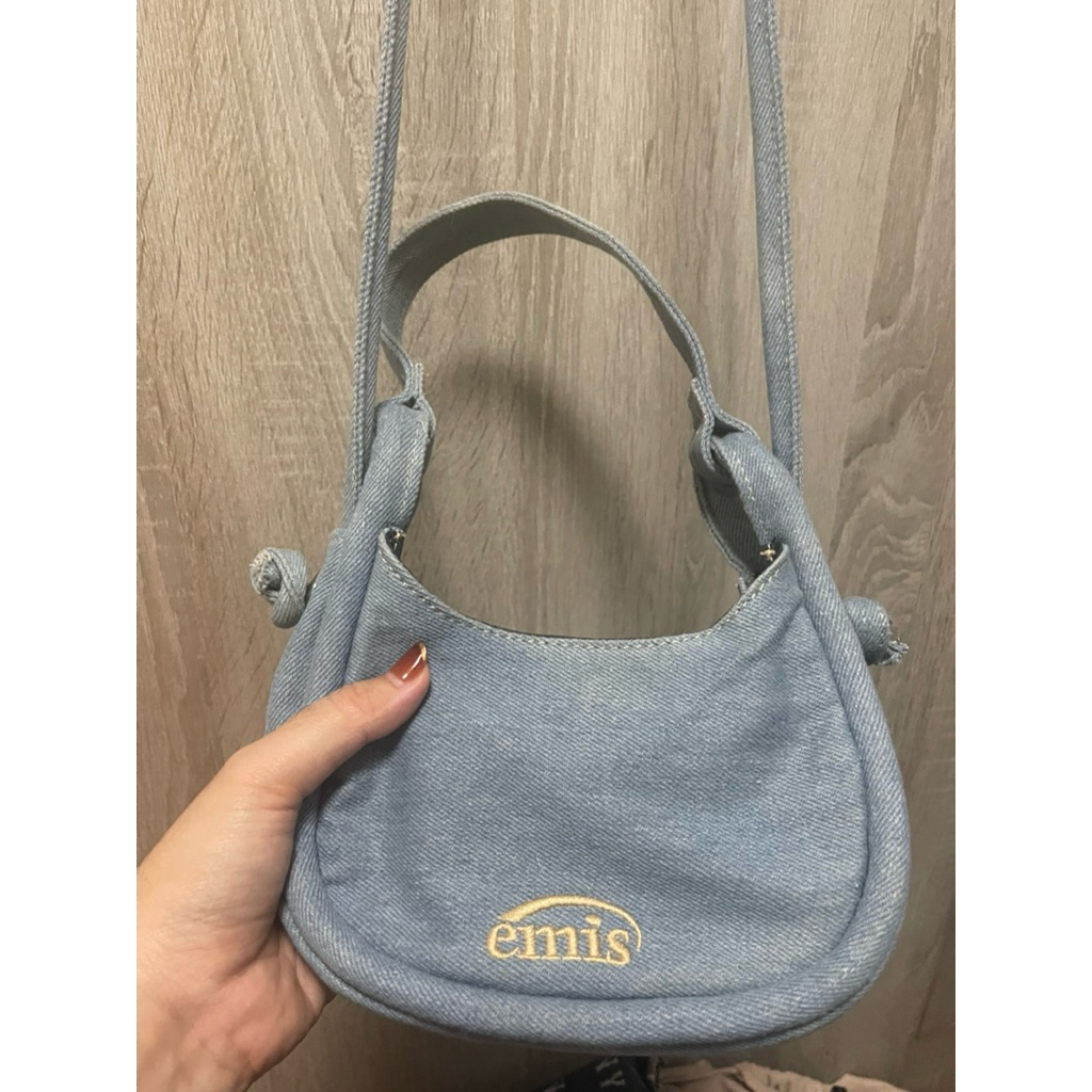 ส่งต่อกระเป๋าสะพายข้างemis