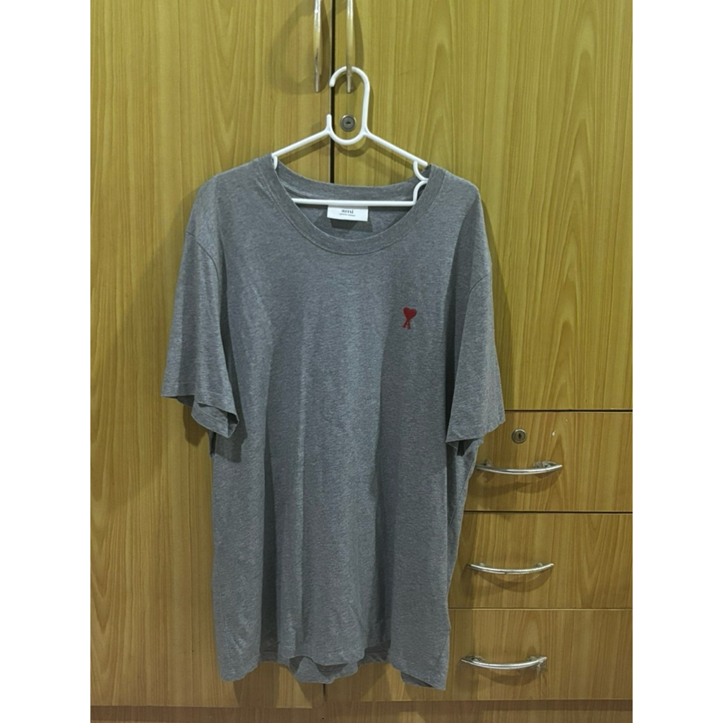 USED AMI Paris gray T-shirt ของแท้