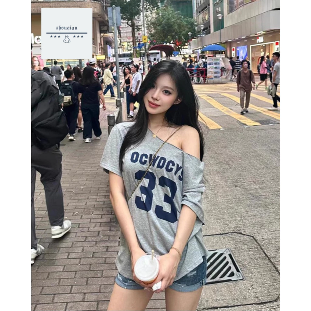 พร้อมส่งในไทย*** เสื้อยืดปาดไหล่ โอเวอร์ไซส์ขนาดใหญ่ ปาดไหล่ข้างเดียว Y223