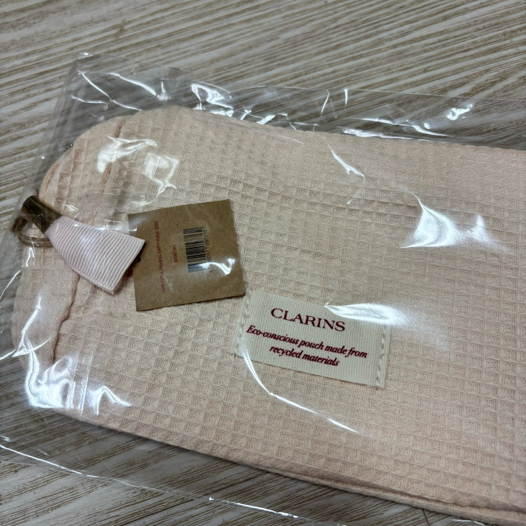 พร้อมส่ง✨กระเป๋าClarins