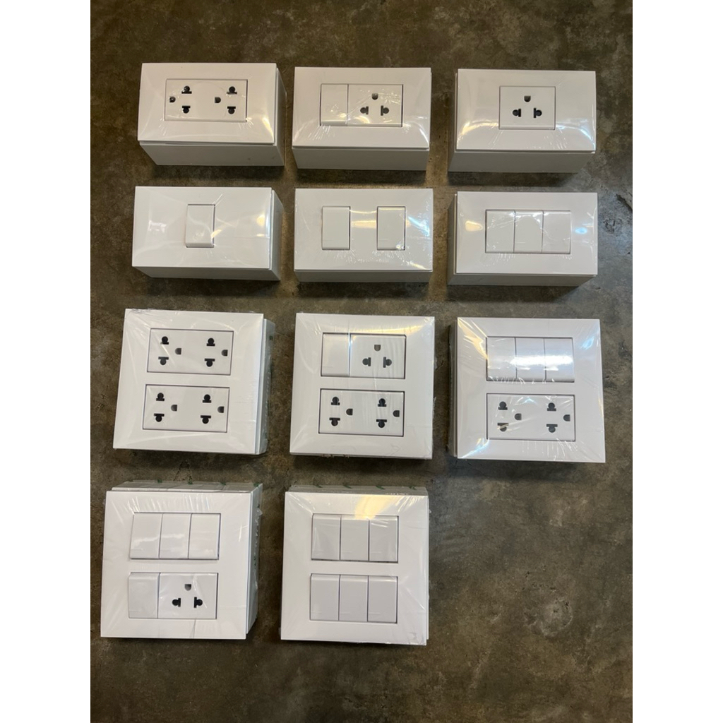 Bticino ปลั๊กไฟ+สวิตซ์ไฟ มอก. บ็อกลอยสำหรับงานภานในอาคาร สีขาว ซีรี่ย์Bamboo พร้อมใช้งาน