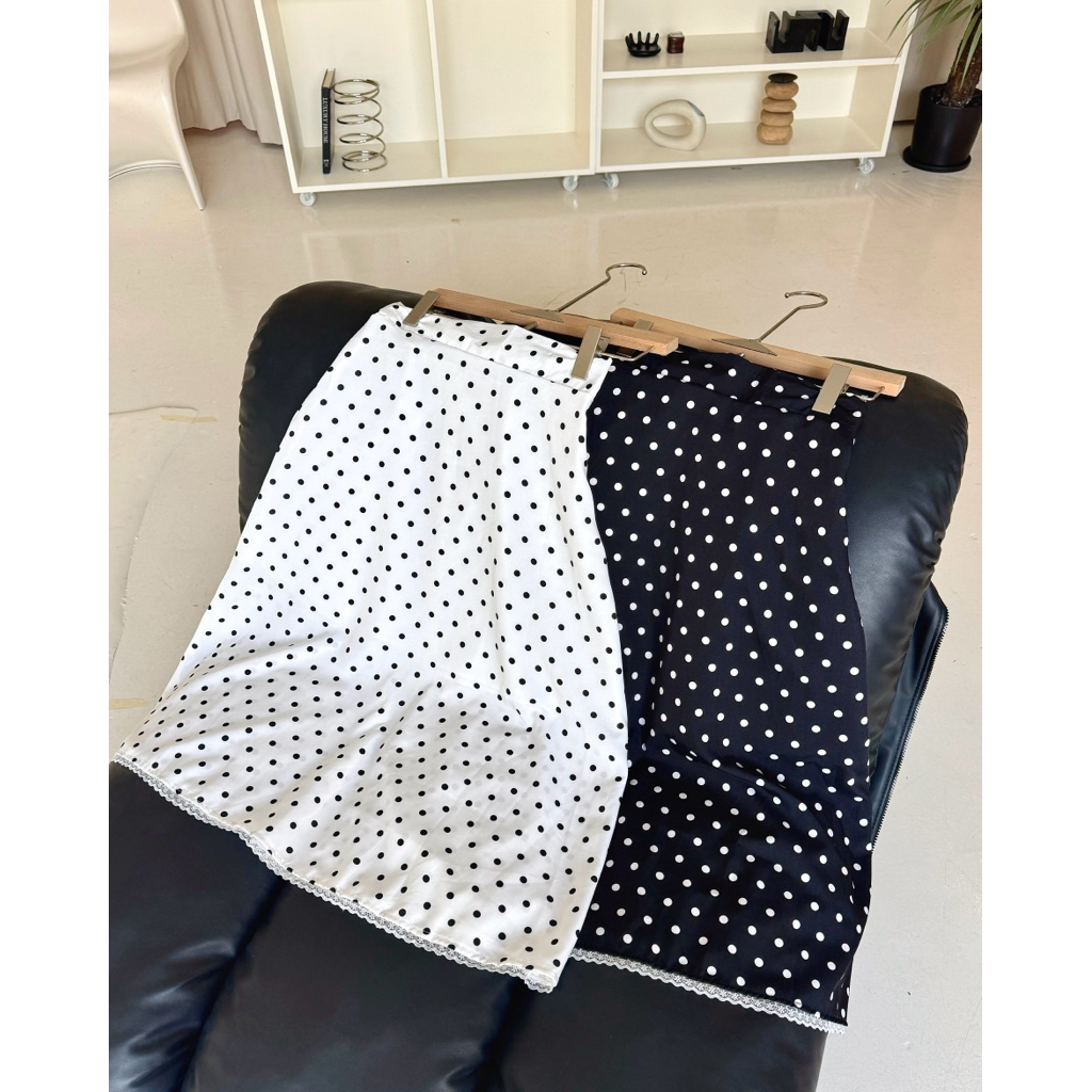 Freya Polka Dot Skirt : กระโปรงยาวลายจุด longsaidoo_ - รูปที่ 6