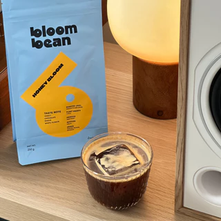 กาแฟแคปซูล Bloom Bean - Honey Bloom หอมหวาน กลมกล่อม ถัวยอลูมิเนียม ใช้กับเครื่องชงทุกยี่ห้อที่ใช้แคปซูล Nespresso