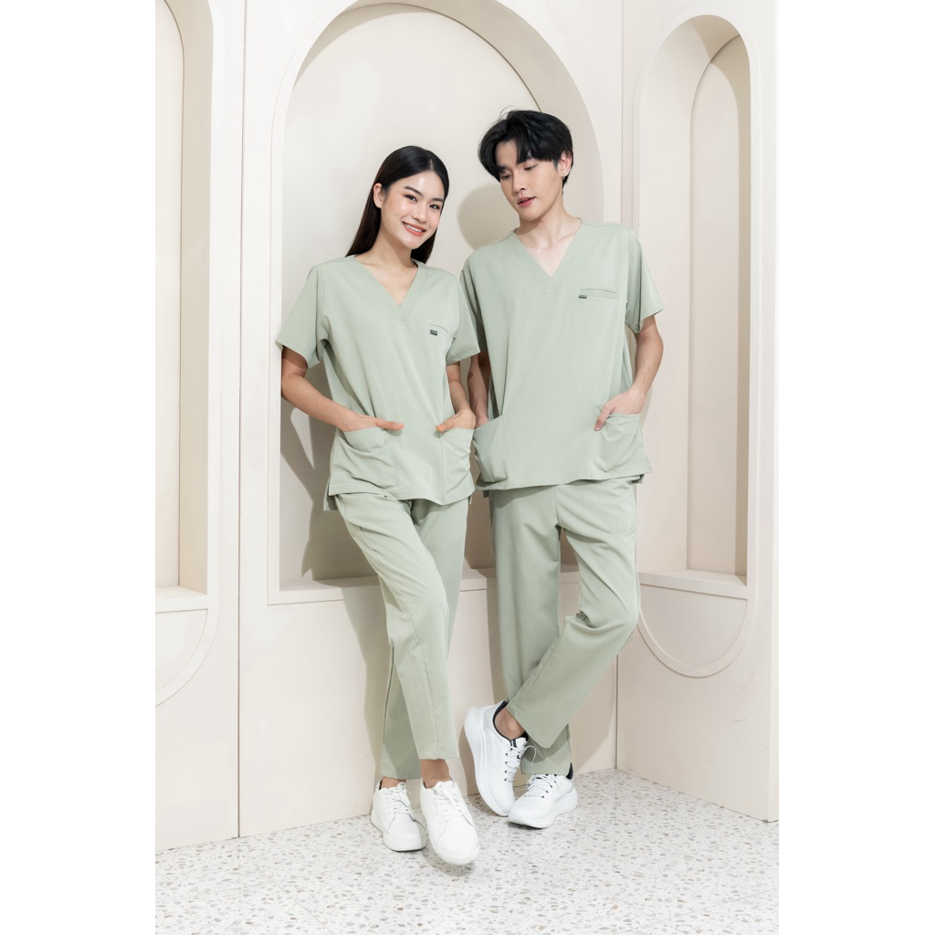 HOURS.Scrub l First Hours Collection l ชุดสครับคอวี Unisex สี Avocado