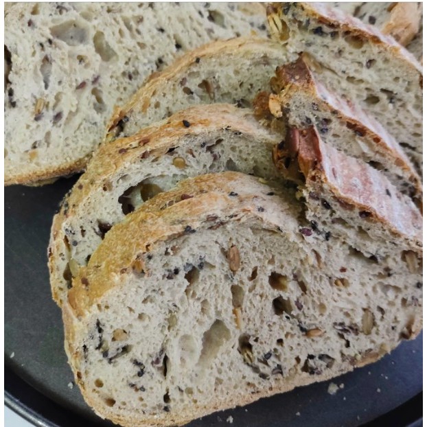 Multigrains Sourdough ขนมปังซาวร์โดว์ธัญพืช