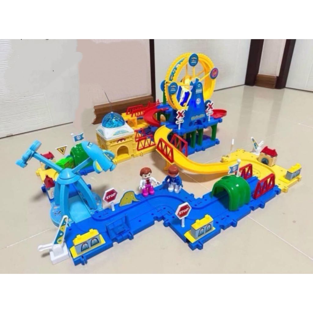 ชุดรถรางสำรวจโลก🏁🏎️🏎️🏁🏁
#สวนสนุกมหัศจรรย์ Explorer Fantasy

Playland 

