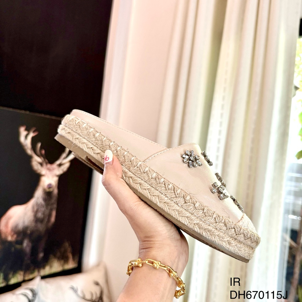 อยู่ไทยส่งไว/ขนาดปกติตรงไซส์❌(หน้าเท้าบาน+เพิ่ม1ไซส์❌/รองเท้าเปิดส้น/รองเท้าสลิปออนแฟชั่นผุ้หญิงพื้นนิ่มมาก DH670115J - รูปที่ 2