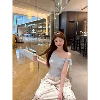 Vogue🌟พร้อมส่ง🌟 เสื้อแขนสั้น เปิดไหล่ แต่งสายลายลูกไม้สีพาสเทล ยืดพอดี (FY2918)