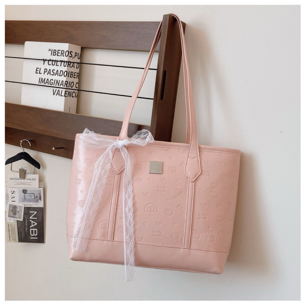 NT SHOP Official กระเป๋าโท้ท กระเป๋าผู้หญิง สะพายไหล่ ใบใหญ่หรูหรา สินค้าพร้อมส่ง แถม ผ้าผูกโบว์ทุกใ