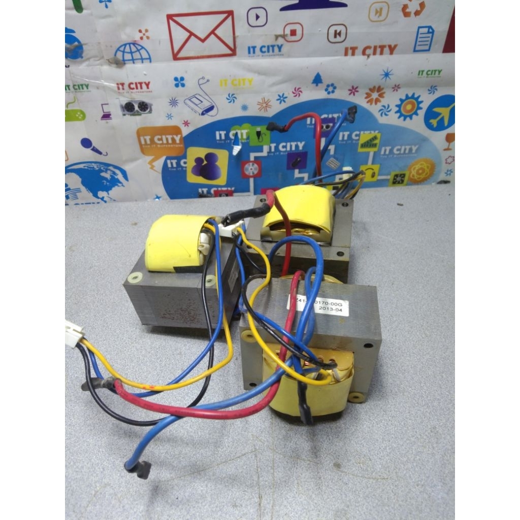 หม้อแปลง ราคาถูก (ของพึ่งเข้า)ถอดจากเครื่องสำรองไฟ 500w ไฟเข้า220v ไฟออก12v