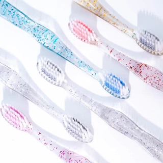 Dr.RAY Glitter Shine แปรงแพ็กคู่ ด้ามใสกลิสเตอร์ ขนนุ่มกำลังดี บิดกลียวด้านข้าง No.D193