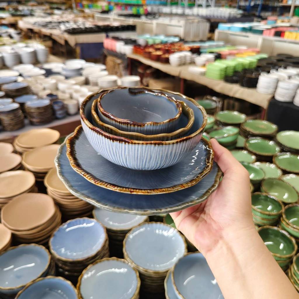 Lavender set  จานชามเซรามิกลายเบญจมาศ    สามารถเข้าไมโครเวฟเเละเครื่องล้างจานได้ สินค้าพร้อมส่งในไทย