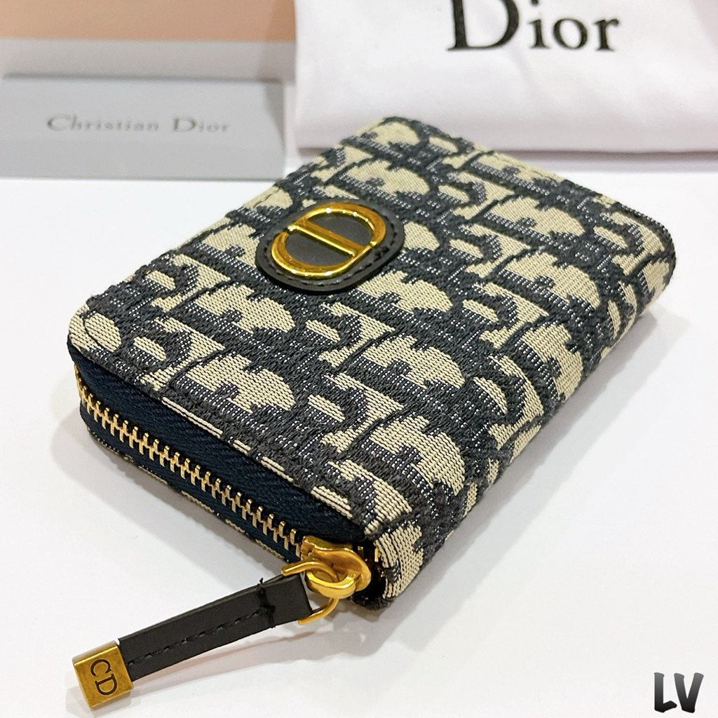 hiendกระเป๋าตังค์รุ่นใหม่ กระเป๋าตังค์ใบสั้นแบบซิปรอบ สินค้าต้องปกพร้อมกล่อง✅💯 - รูปที่ 4