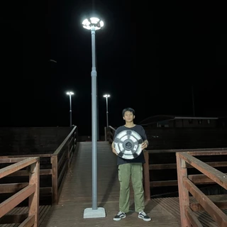 ไฟโซล่าเซลล์ รุ่น UFO พร้อมฐานซีเมนต์ เเละเสาสำเร็จรูป ทรงสวยงาม ติดตั้งง่ายไม่ต้องง้อช่าง