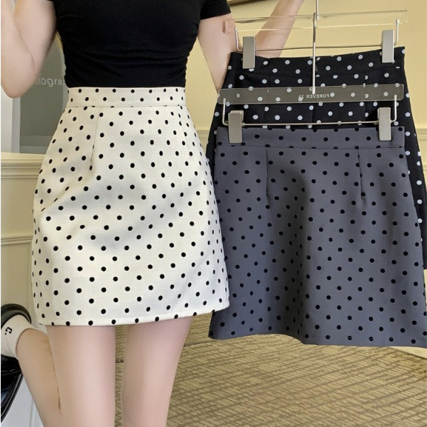 กระโปรงสั้น เอวสูง ทรงเอ  แฟชั่น น่ารักๆ มีพร้อมส่งจากไทย