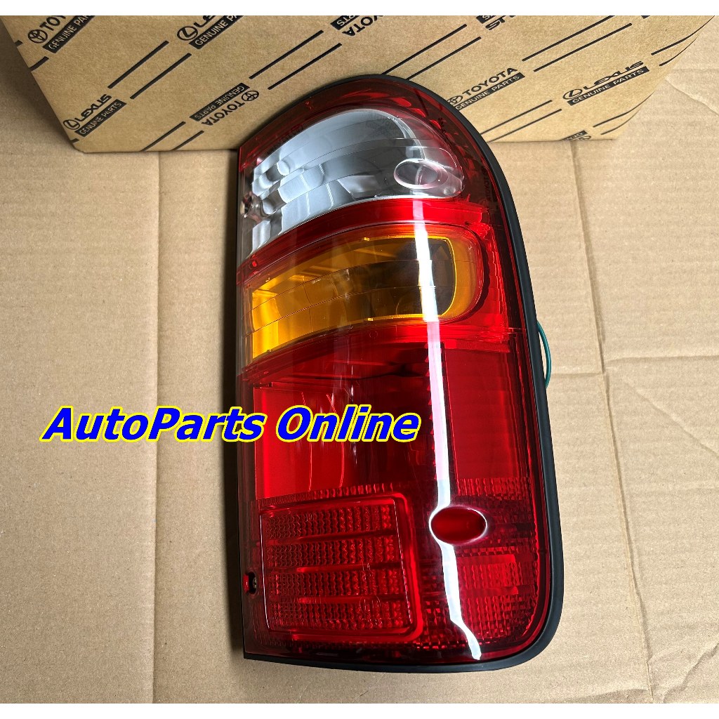 ชุดไฟท้าย อะไหล่แท้ TOYOTA รุ่นรถ Tiger D4D ปี 2003-2004