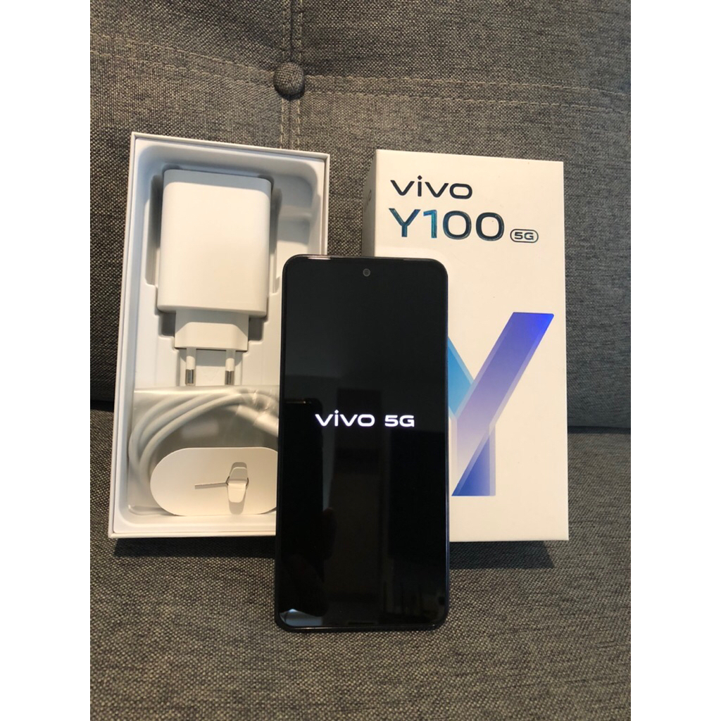 Vivo Y100 5G 8/256GB มือสอง สภาพสวยมากๆ ครบกล่อง