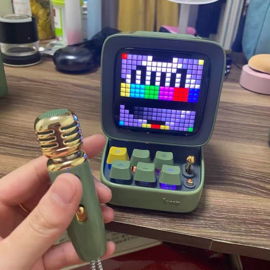 99%new Divoom ลำโพงบลูทูธพิกเซล | ไมโครโฟน KTV ในตัว | จอ LED 256 สี | ของขวัญสร้างสรรค์