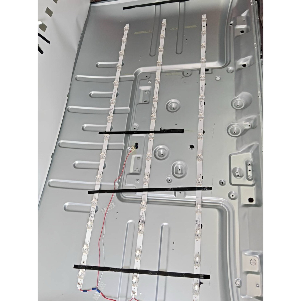 TOSHIBA หลอดLEDแบล็คไลท์โตชิบา(LED BLACK LIGHT TOSHIBA) ใช้กับรุ่น43C350KP (LED 14*3 แถว)อะไหล่ใหม่โ