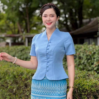 H-NA (ขายแยก)💓💓 ชุดผ้าไทยสีฟ้า เสื้อคอปีนไหมม่อนแขนสั้น กระดุมหน้า +ผ้าถุงแบบสำเร็จรูปผ้าฝ้ายทอป้ายสำเร็จรูป