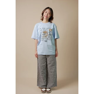 Strayandcool เสื้อยืดโอเวอร์ไซส์ "My dog owns the house" Oversized T-shirt