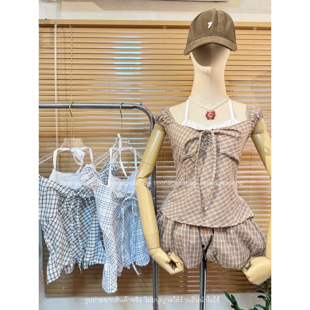 Gelato Top🥤เสื้อปาดไหล่ผูกคอ ลายสก็อต ดีเทลร้อยเชือกอก ใส่ขึ้นไหล่ได้ น่ารักมากค่ะ💓