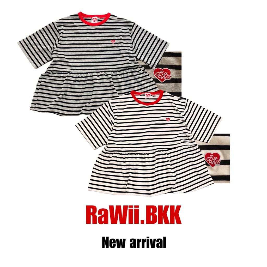 [ Rawii jeans ] เสื้อคอกลมลายทาง แต่งระบายชายเสื้อ ปัก rawii