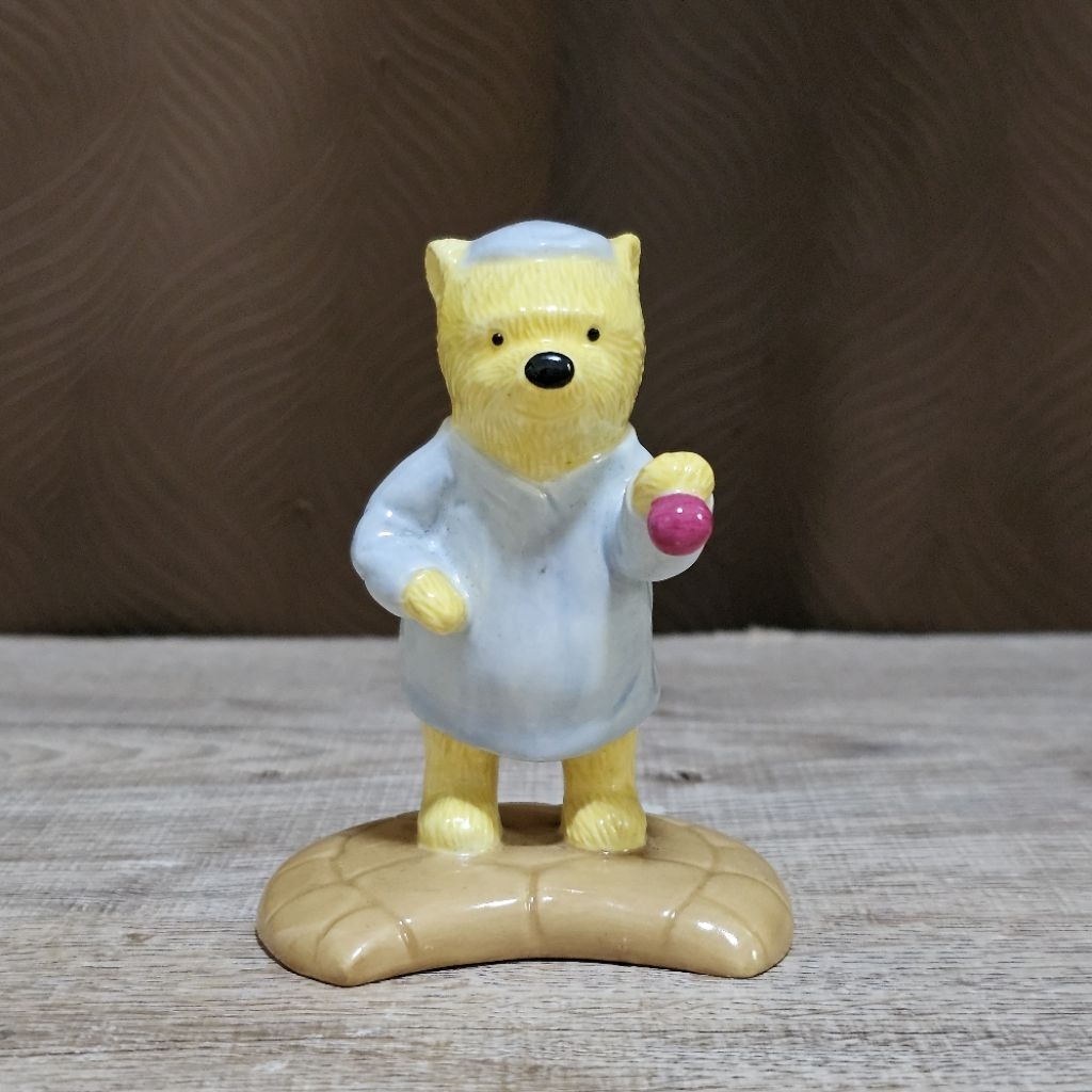 Royal Doulton Winnie The Pooh Figure “a Little Tree Trimming Is In Order.