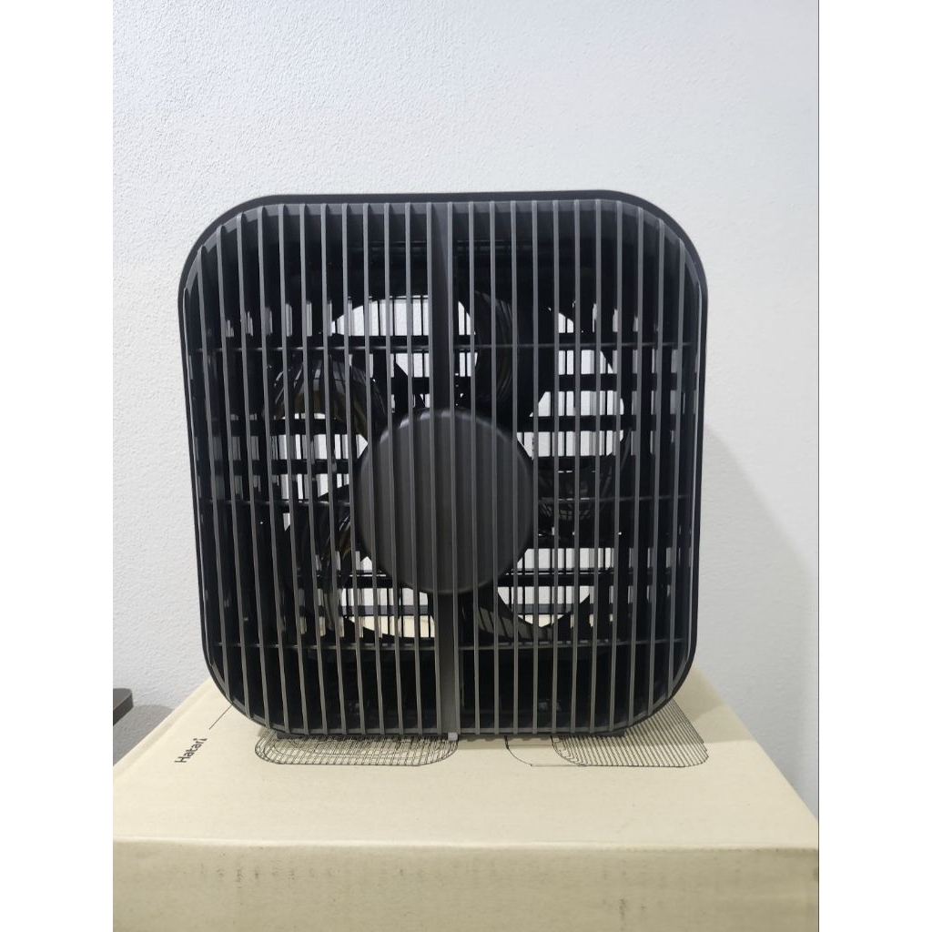 Hatari WB10D1 Midnight Black พัดลมกล่อง 10นิ้ว