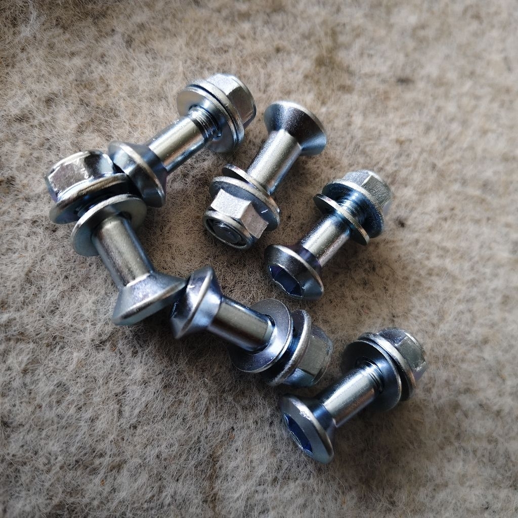 น็อตสเตอร์หลัง KLX250 KLX230 KLX300R แท้ ราคา/ตัว