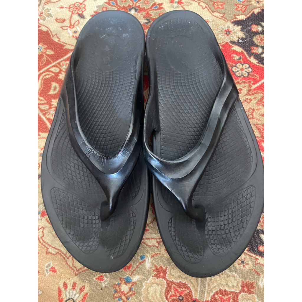 รองเท้าลำลองoofosมือสองสภาพดี
