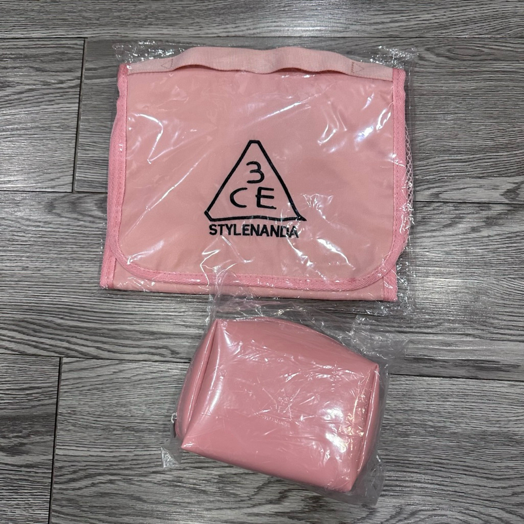 3CE กระเป๋าเครื่องสำอางค์ Small Wash Bag 💯