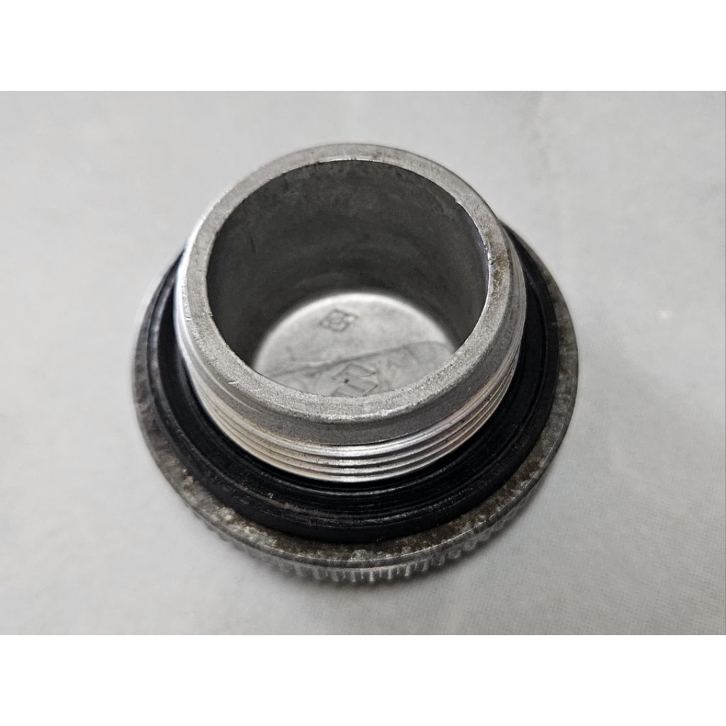 ฝาปิดถังออโต้ลู้ป แท้มือสองเก่าญี่ปุ่น Suzuki A70 A80 AC90 A100 K125 m2 K10P K11P B100P T200 T250 T3