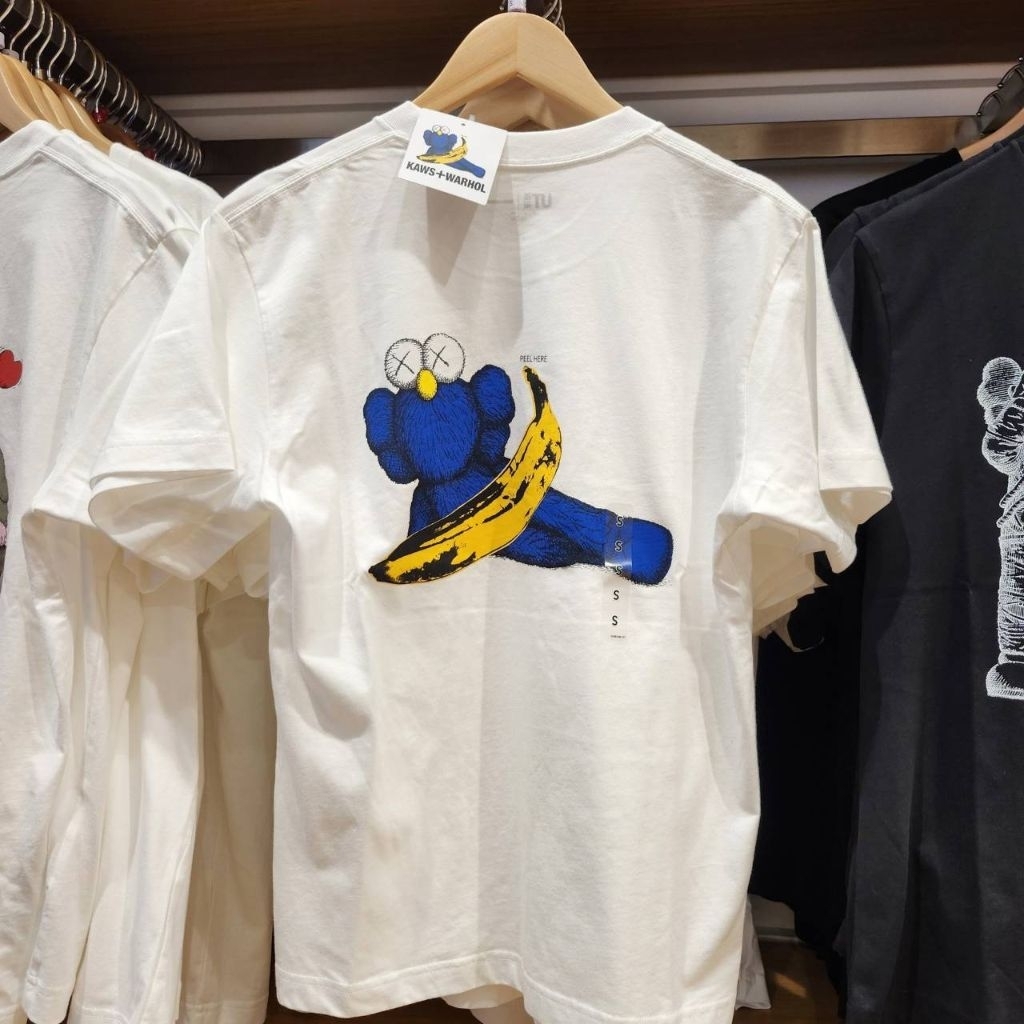 รับหิ้วของแท้จาก uniqlo เสื้อยืดแขนสั้น KAWS+WARHOL UT