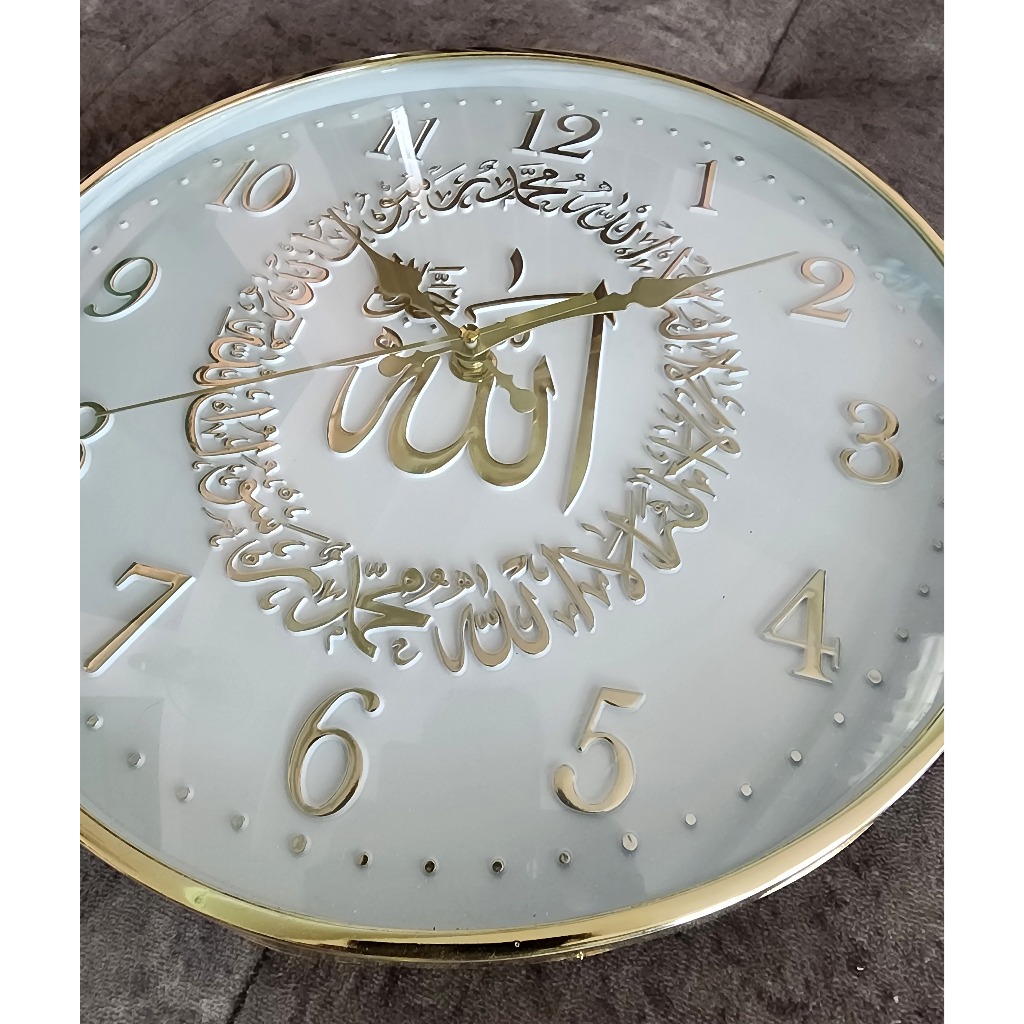 นาฬิกามุสลิม AMN-427 แขวนผนัง ตกแต่งห้องประดับบ้านเส้นผ่านศูนย์กลาง 30 ซม. มีคำอัลลอฮ์ภาษาอาหรับ ลวดลายสวยงาม ของขวัญ - รูปที่ 2