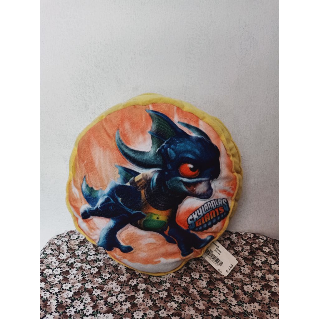 หมอนการ์ตูน Skylanders giants