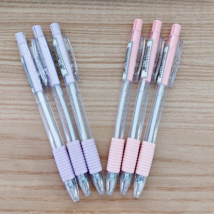 ปากกาลูกลื่น 6 ด้าม Maples MP711 และปากกาลูกลื่น Quantum ขนาด 0.5mm หมึกน้ำเงิน แท่งสีพาสเทล